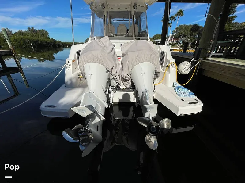 Slide: The Image of Regal 33 SAV 2019 - 16119039