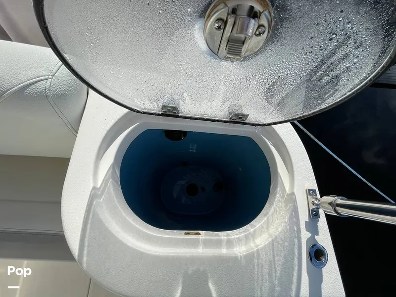 Slide: The Image of Regal 33 SAV 2019 - 16119064