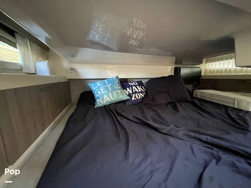 Slide: The Image of Regal 33 SAV 2019 - 16119120