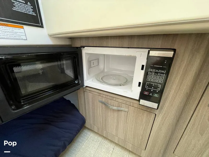 Slide: The Image of Regal 33 SAV 2019 - 16119128