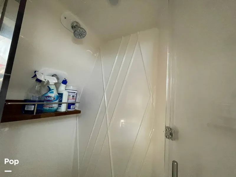 Slide: The Image of Regal 33 SAV 2019 - 16119234