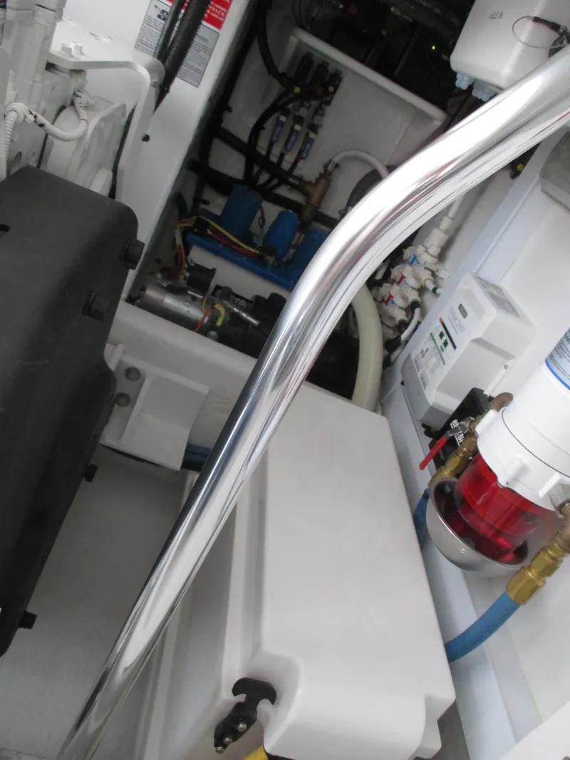 Slide: The Image of Jersey Cape Devil 36 Custom 2025 - 64