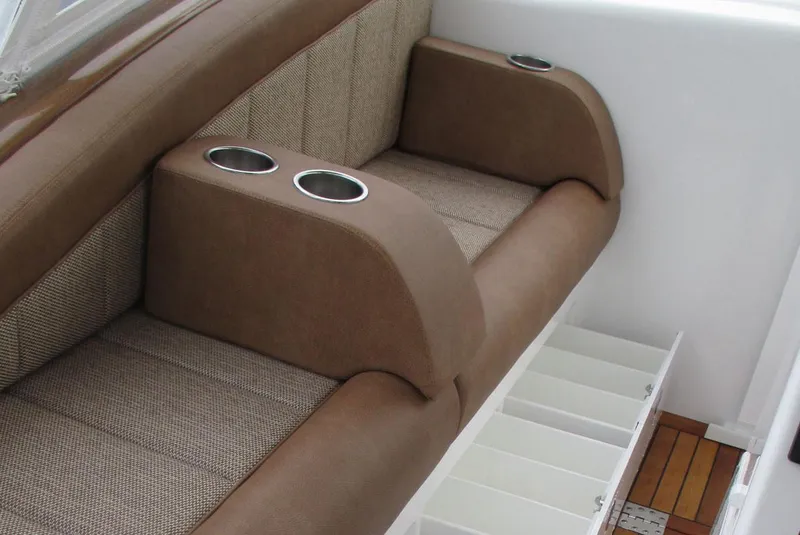 Slide: The Image of Jersey Cape Devil 36 Custom 2025 - 77