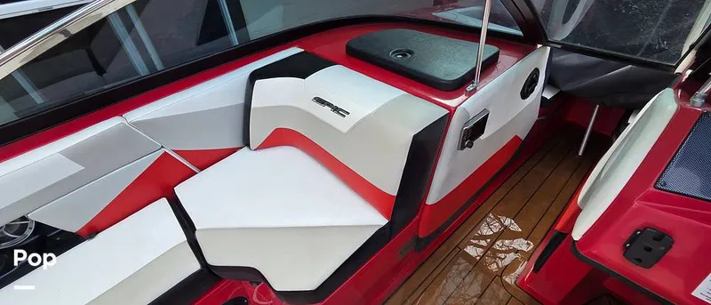 Slide: The Image of Epic 23V 2016 - 16076153