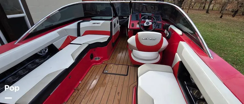 Slide: The Image of Epic 23V 2016 - 16076157