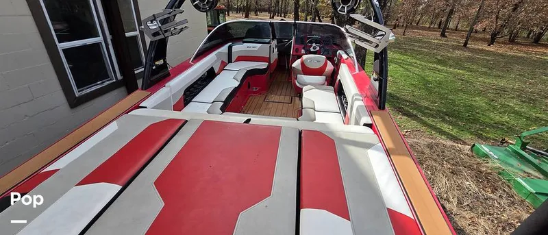 Slide: The Image of Epic 23V 2016 - 16076158