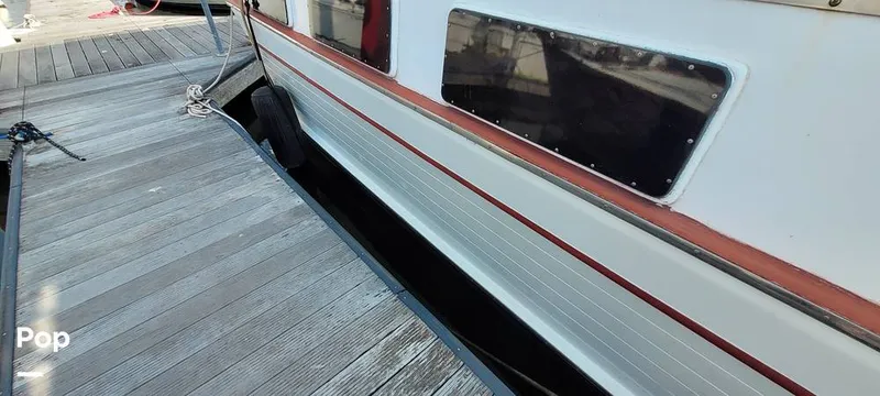 Slide: The Image of Marine Trader 42 Labelle 1984 - 16001243