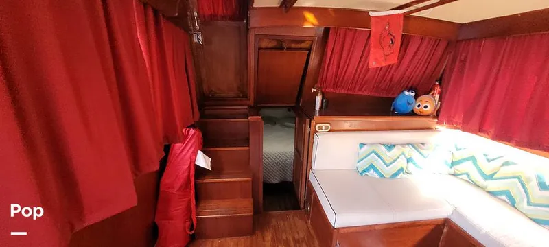 Slide: The Image of Marine Trader 42 Labelle 1984 - 16001251