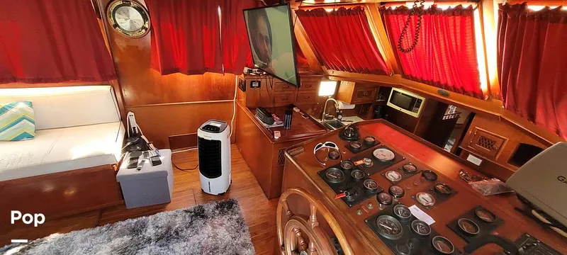 Slide: The Image of Marine Trader 42 Labelle 1984 - 16001264