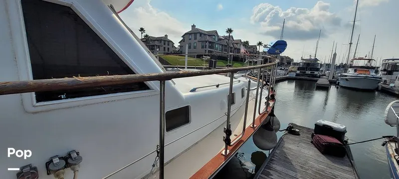 Slide: The Image of Marine Trader 42 Labelle 1984 - 16001269