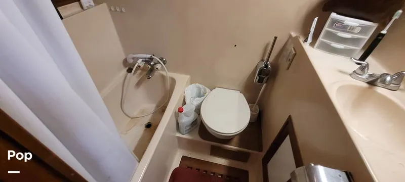 Slide: The Image of Marine Trader 42 Labelle 1984 - 16001303