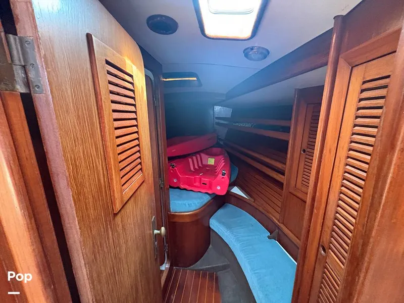 Slide: The Image of Berth - 16043865