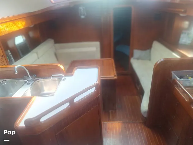 Slide: The Image of Dinette Sleeper/settee - 16001082