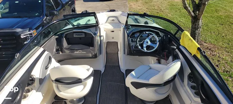 Slide: The Image of Monterey 204FS 2014 - 16102856