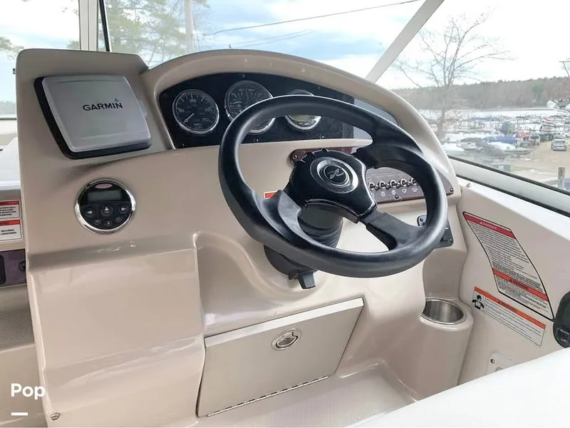 Slide: The Image of Captain's Chair - 16042624