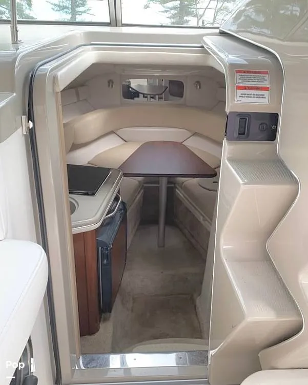 Slide: The Image of V Berth - 16042623