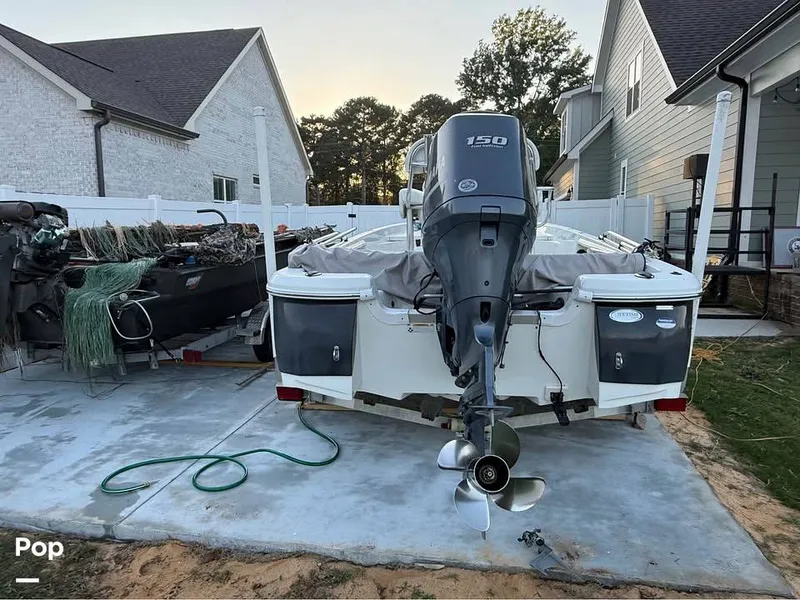 Slide: The Image of Yamaha 150 Four Stroke Bay Boat - 16027025