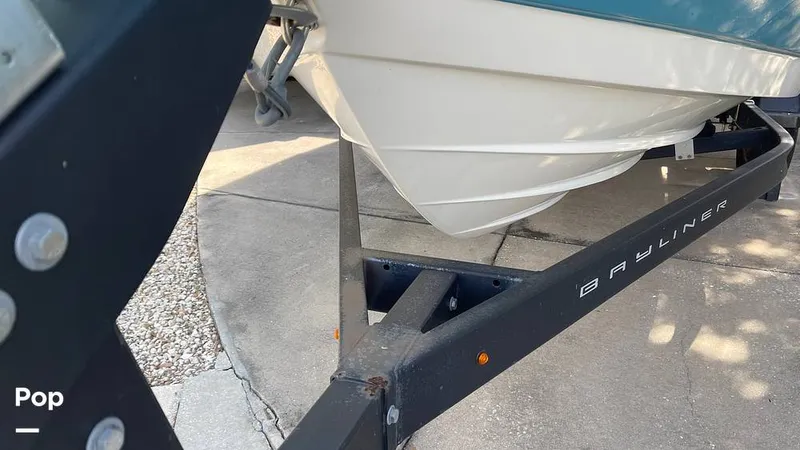 Slide: The Image of Bayliner VR5 2021 - 16077425