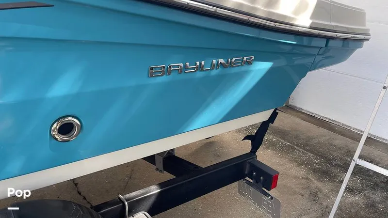 Slide: The Image of Bayliner VR5 2021 - 16077433