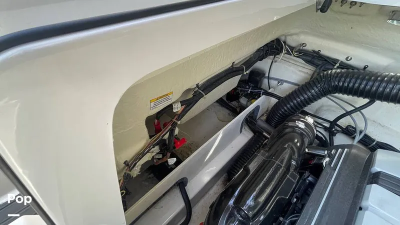 Slide: The Image of Bayliner VR5 2021 - 16077457