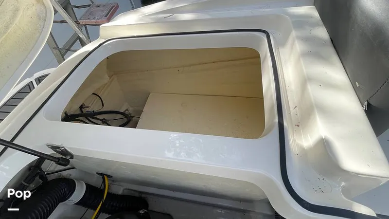 Slide: The Image of Bayliner VR5 2021 - 16077458