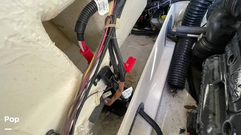 Slide: The Image of Bayliner VR5 2021 - 16077460