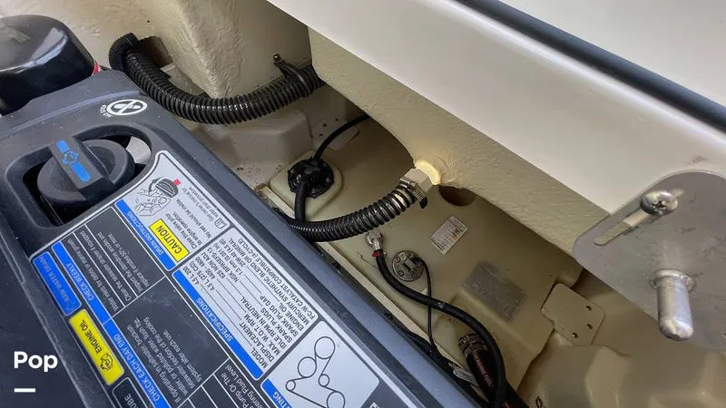 Slide: The Image of Bayliner VR5 2021 - 16077461