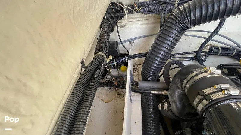 Slide: The Image of Bayliner VR5 2021 - 16077463