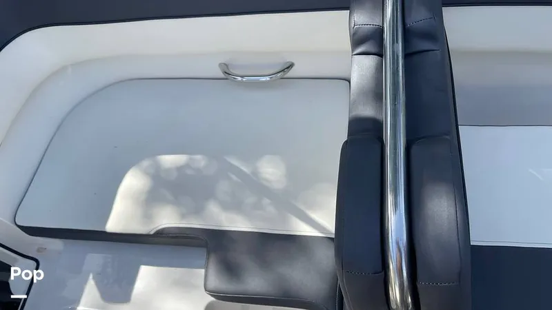 Slide: The Image of Bayliner VR5 2021 - 16077468