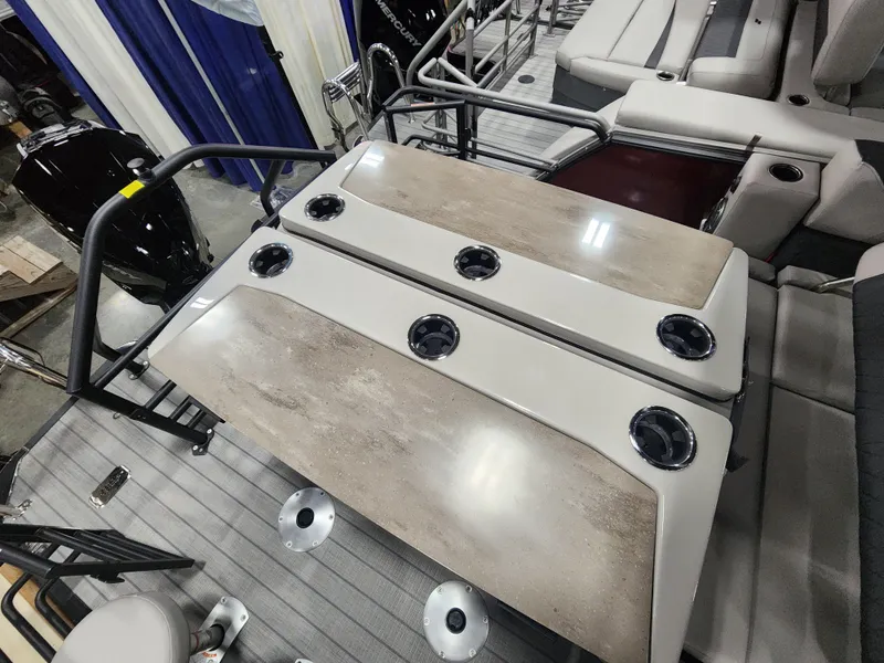 Slide: The Image of Starcraft CX23DLDHBARTT 2024 - 14