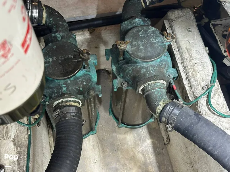 Slide: The Image of Bayliner 4087 Motor Yacht 1998 - 16029915