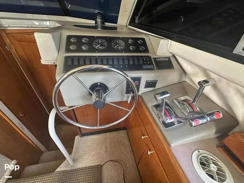 Slide: The Image of Bayliner 4087 Motor Yacht 1998 - 16030218