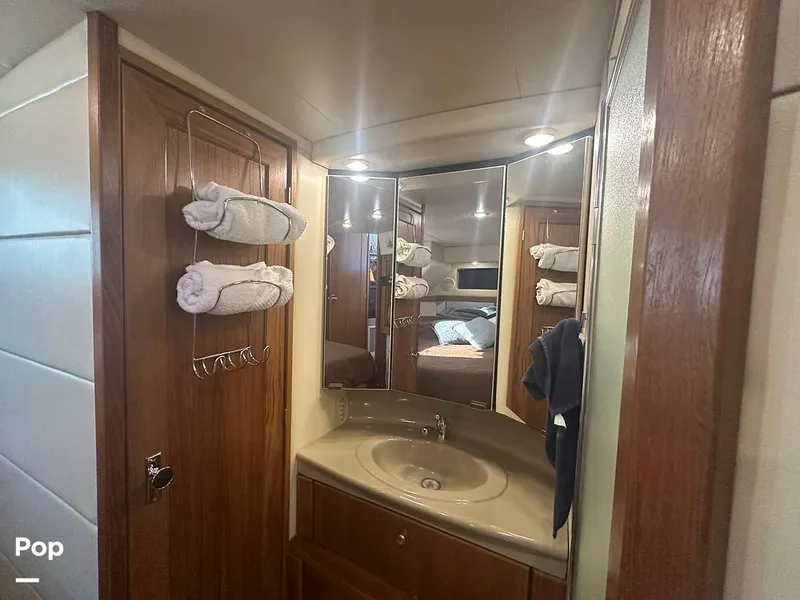 Slide: The Image of Bayliner 4087 Motor Yacht 1998 - 16029828