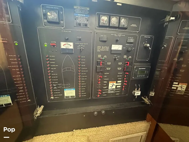 Slide: The Image of Bayliner 4087 Motor Yacht 1998 - 16029805