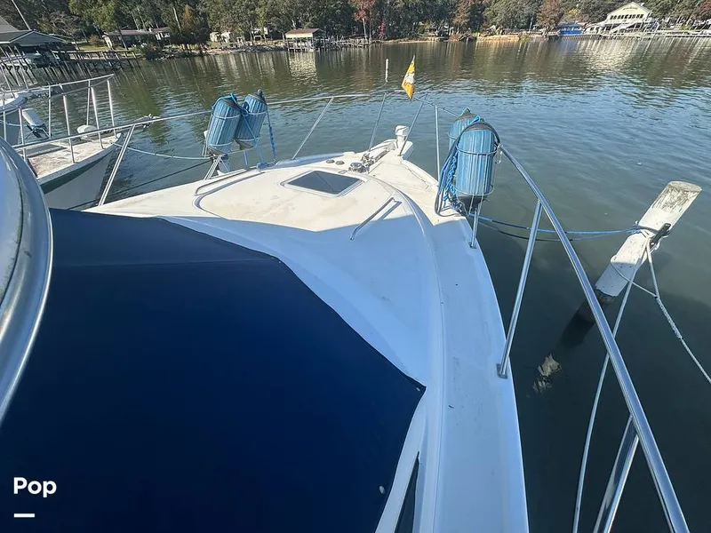 Slide: The Image of Bayliner 4087 Motor Yacht 1998 - 16029858