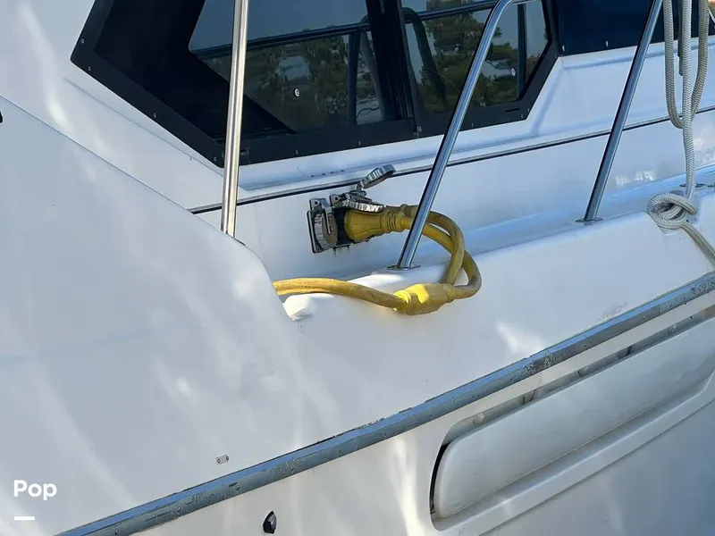 Slide: The Image of Bayliner 4087 Motor Yacht 1998 - 16029879