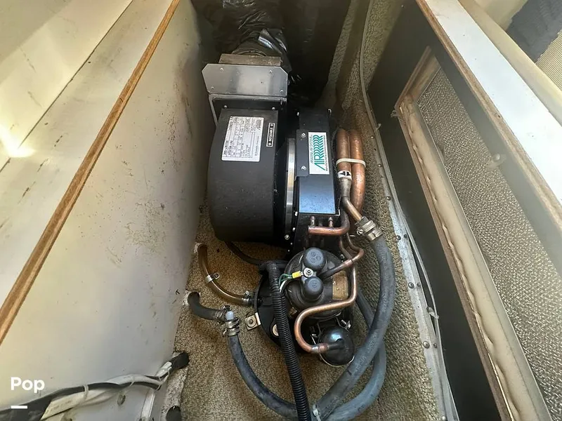 Slide: The Image of Bayliner 4087 Motor Yacht 1998 - 16029808