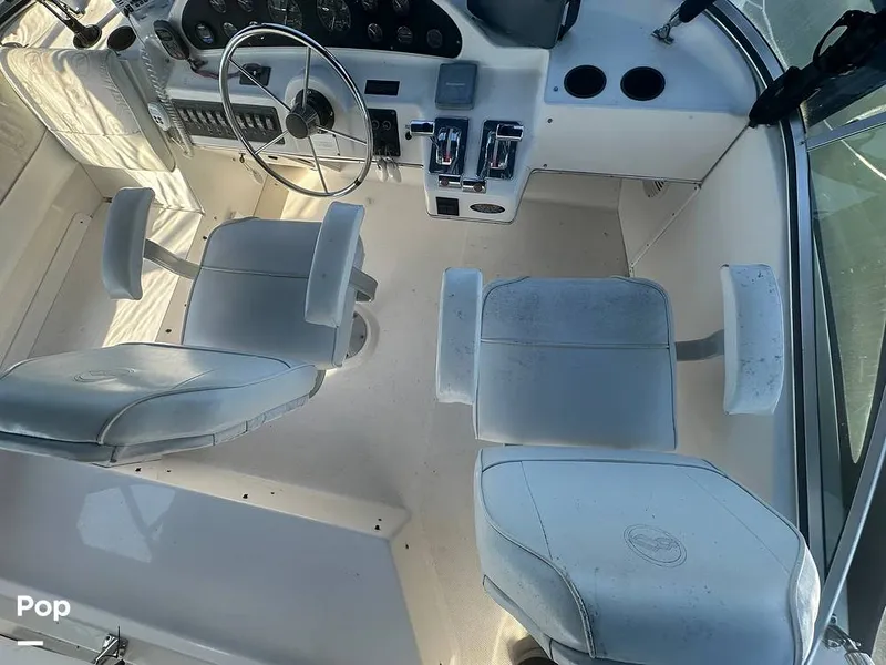 Slide: The Image of Bayliner 4087 Motor Yacht 1998 - 16029903