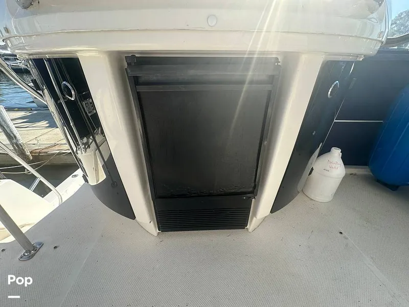 Slide: The Image of Bayliner 4087 Motor Yacht 1998 - 16029908