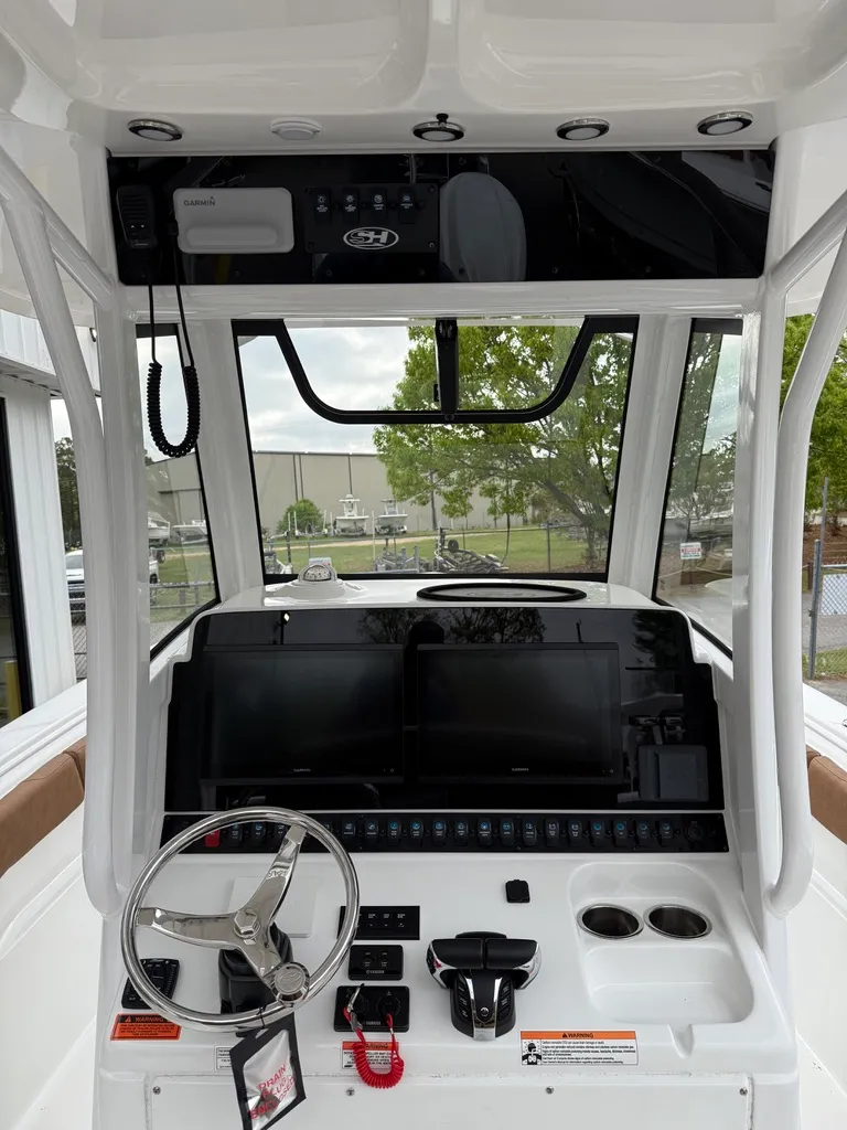 Slide: The Image of Sea Hunt Gamefish 30 FS 2023 - 11