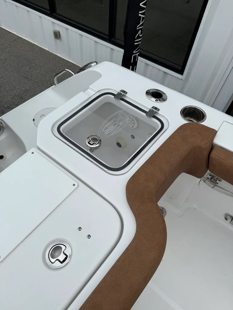 Slide: The Image of Sea Hunt Gamefish 30 FS 2023 - 15