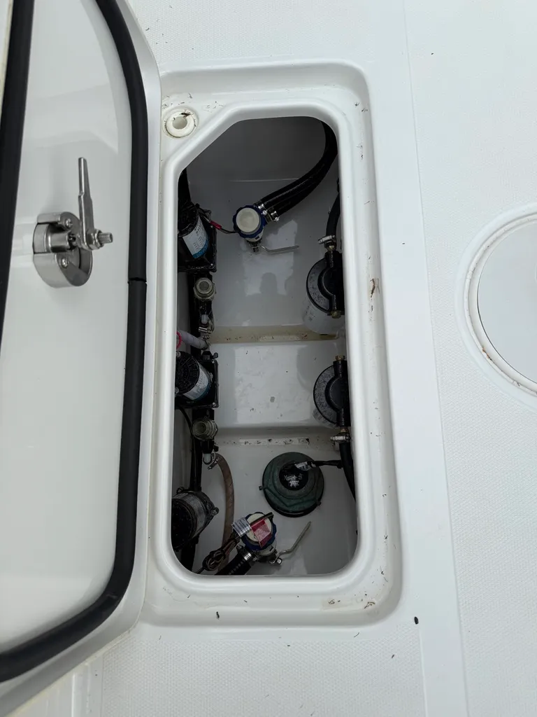 Slide: The Image of Sea Hunt Gamefish 30 FS 2023 - 18