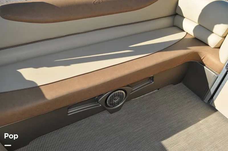 Slide: The Image of Avalon Catalina QL 2585 2019 - 16051714