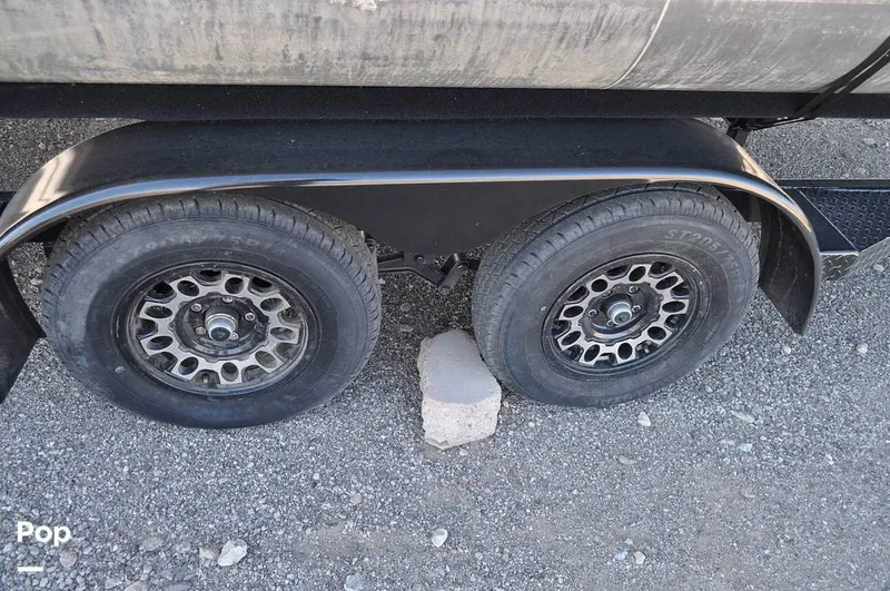 Slide: The Image of Avalon Catalina QL 2585 2019 - 16051726