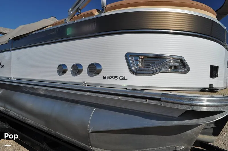 Slide: The Image of Avalon Catalina QL 2585 2019 - 16051734