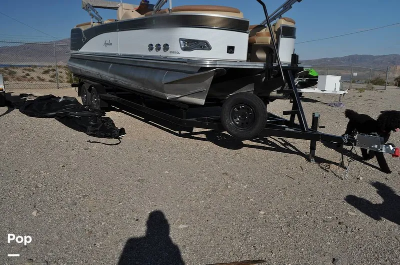 Slide: The Image of Avalon Catalina QL 2585 2019 - 16051745