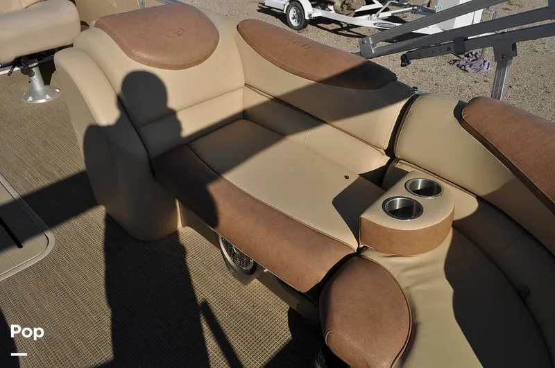 Slide: The Image of Avalon Catalina QL 2585 2019 - 16051749