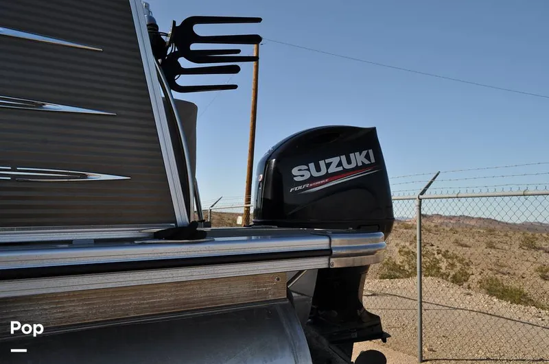 Slide: The Image of Avalon Catalina QL 2585 2019 - 16051709