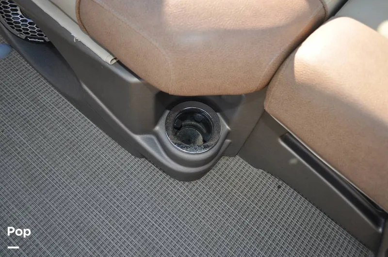 Slide: The Image of Avalon Catalina QL 2585 2019 - 16051754