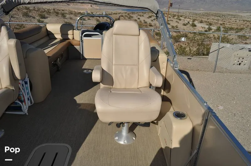 Slide: The Image of Avalon Catalina QL 2585 2019 - 16051756